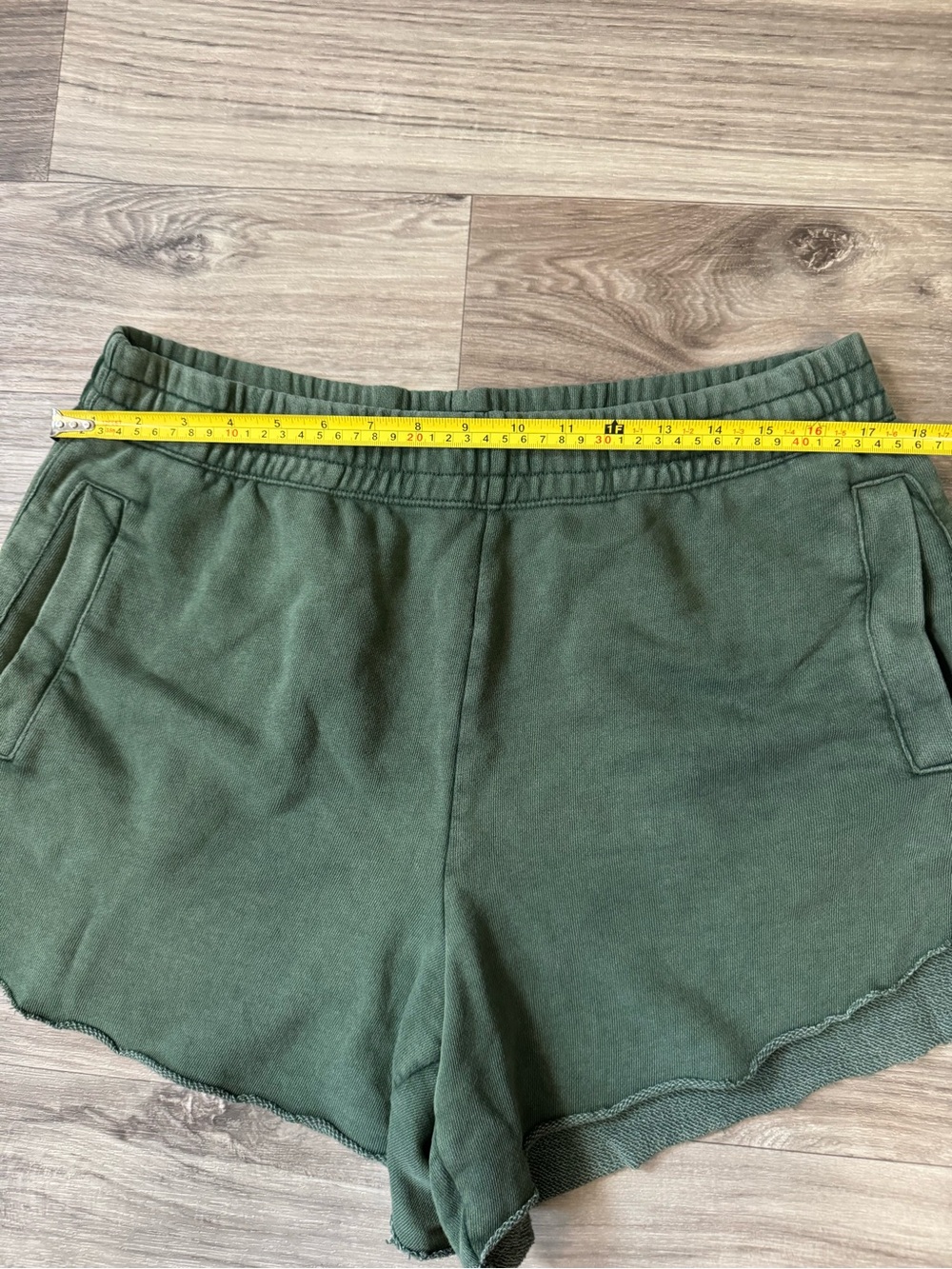 Aerie On My Way! High Waisted Short Sweatshorts in Green Size Large - Picture 5 of 8